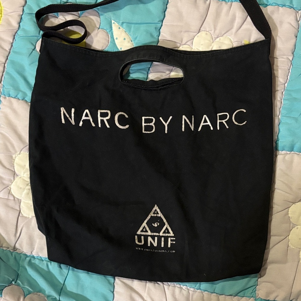UNIF 'NARC BY NARC' Tote